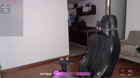 Snapshot of rogger_physique chatting on March 7, 4:34 am Rogger online show from March 7, 4:34 am