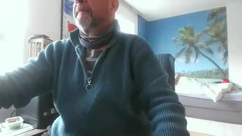 rolandloser1000 online show from May 8, 9:15 am