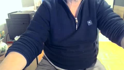 rolandloser1000 online show from March 1, 5:38 pm