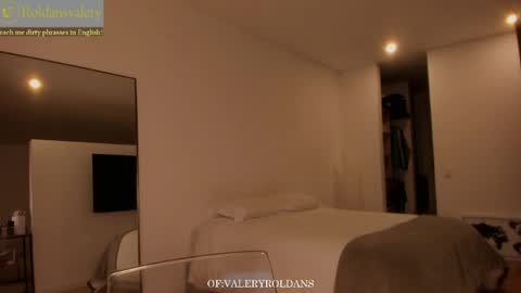 Valery Roldans online show from April 25, 1:41 am