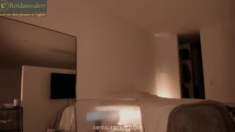 Valery Roldans online show from May 2, 2:17 am