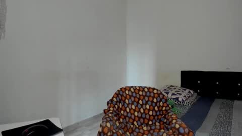 rolling_05 online show from December 2, 8:29 pm