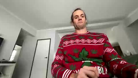 Rollinintheweeds online show from December 2, 6:17 pm