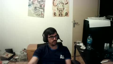 romainb72 online show from August 3, 9:32 pm
