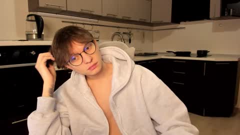 Romeo online show from November 2, 10:10 pm