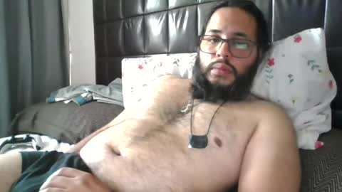 romeoisnotperfectbuthetries online show from July 28, 3:32 pm
