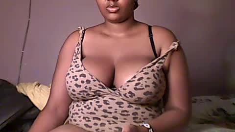 Romina 26 online show from June 22, 3:25 am