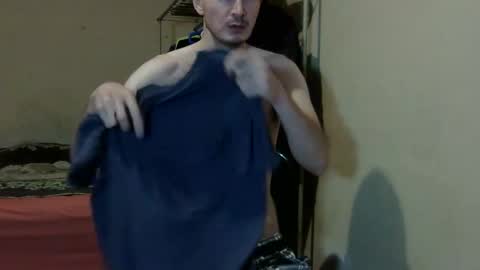 Snapshot of ronniemaster chatting on January 9, 1:29 am ronniemaster online show from January 9, 1:29 am