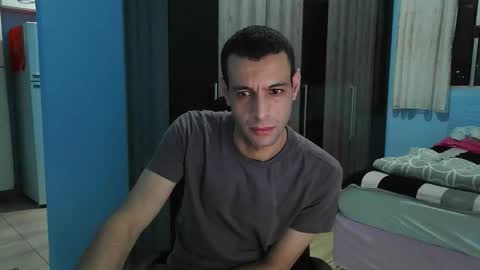 ronny online show from March 10, 10:02 pm