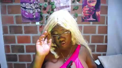 roos_veyker online show from June 25, 4:23 pm