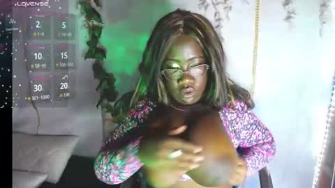 roos_veyker online show from July 24, 7:44 pm
