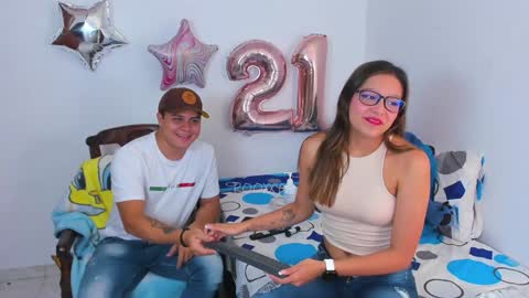 Snapshot of rooxxyy_ chatting on January 11, 12:12 am    online show from January 11, 12:12 am
