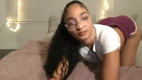 Rosalina online show from November 23, 5:27 am