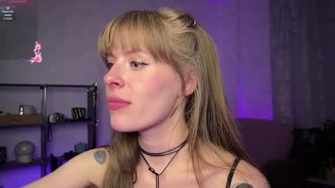 RoosaMoore online show from May 2, 3:18 pm