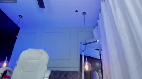 rose__monroe online show from May 3, 9:43 pm