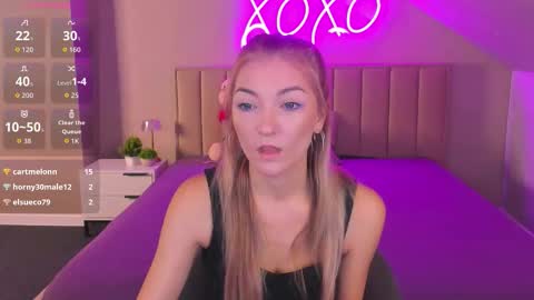 Kimberlly online show from November 20, 1:04 am