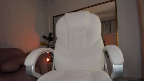 Snapshot of rose_jener chatting on October 15, 11:27 pm Rose online show from October 15, 11:27 pm