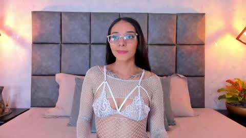 roseaurora online show from April 24, 12:40 pm