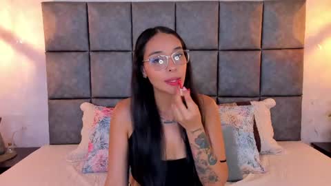roseaurora online show from June 16, 10:41 am