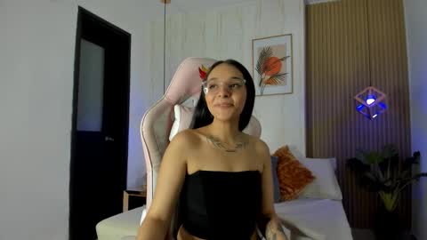 roseaurora online show from November 29, 7:54 pm