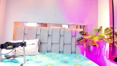 Rose online show from February 26, 5:00 am