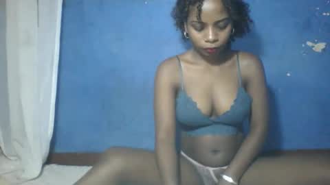 Snapshot of roseyaa chatting on October 19, 3:16 pm Roseyaa online show from October 19, 3:16 pm