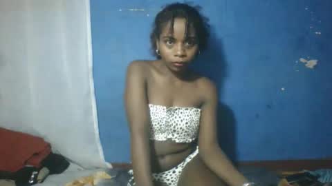 Snapshot of roseyaa chatting on October 6, 5:53 pm Roseyaa online show from October 6, 5:53 pm