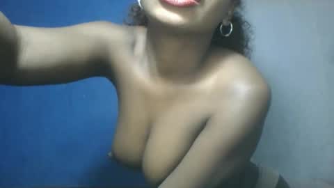 Snapshot of roseyaa chatting on September 29, 7:29 am Roseyaa online show from September 29, 7:29 am