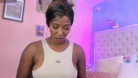 rosi_cooper online show from July 16, 11:35 am