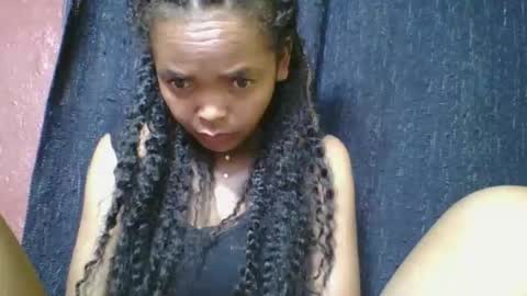 rosia685234 online show from May 2, 3:01 am