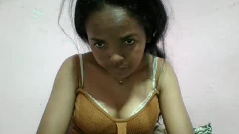 rosia685234 online show from July 28, 12:12 pm