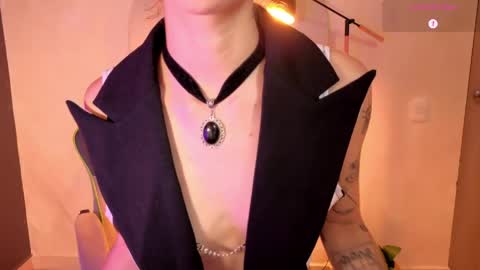 Miss Rosse online show from May 1, 2:33 pm