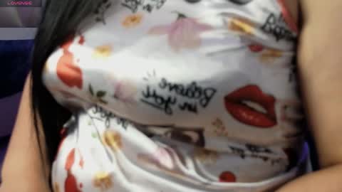 rossiteylor_js_ online show from May 7, 8:48 pm