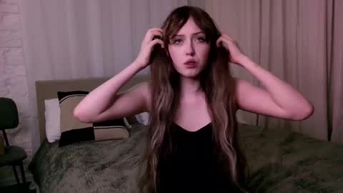 rosy_petal online show from February 12, 6:22 pm