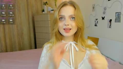 Im Luna online show from May 12, 9:46 pm