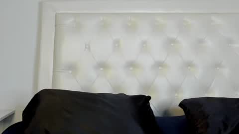 rouse_sexy_hotxx77 online show from July 2, 4:06 am