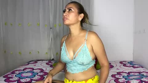 Snapshot of rousemilf4u chatting on February 28, 9:58 am rouse online show from February 28, 9:58 am