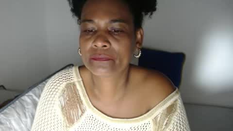 luxa online show from December 4, 12:16 pm