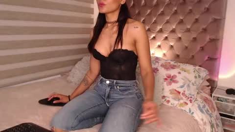 Rouss marie henao  online show from April 27, 10:57 am