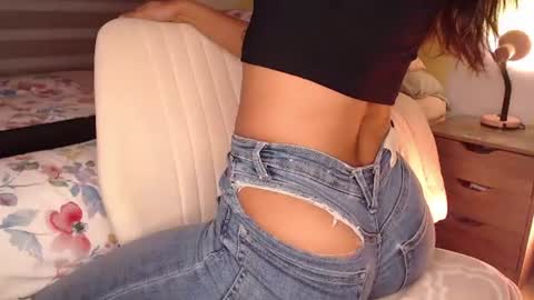 Rouss marie henao  online show from August 3, 12:12 am