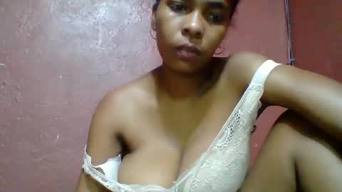 rovaelyah online show from November 16, 10:39 am