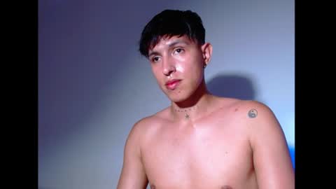 rowanboy23 online show from June 14, 2:24 am