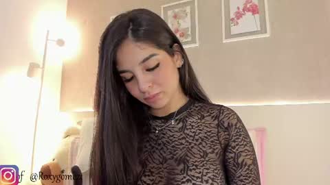 Roxanne Gomez online show from July 28, 6:20 pm
