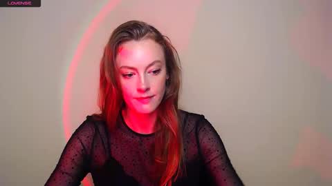 Snapshot of roxasemi_ chatting on October 4, 12:03 pm Roxa online show from October 4, 12:03 pm