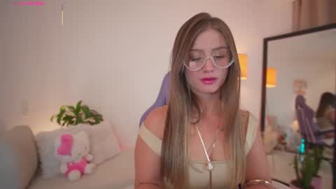  R O X I E  online show from July 4, 2:37 am
