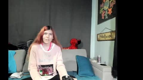Snapshot of roxihazeleyes chatting on October 2, 2:27 pm roxihazeleyes online show from October 2, 2:27 pm