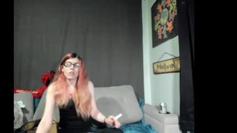 Snapshot of roxihazeleyes chatting on October 5, 8:45 am roxihazeleyes online show from October 5, 8:45 am