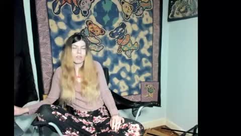roxihazeleyes online show from June 29, 7:02 pm