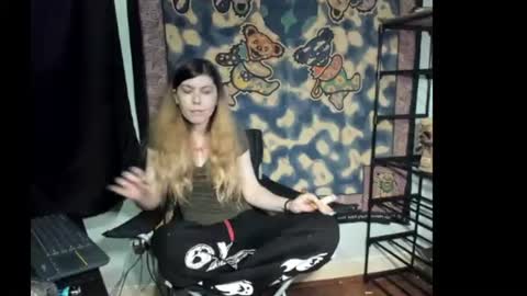 roxihazeleyes online show from July 26, 10:07 pm