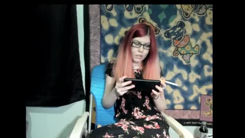 Snapshot of roxihazeleyes chatting on March 11, 2:42 am roxihazeleyes online show from March 11, 2:42 am
